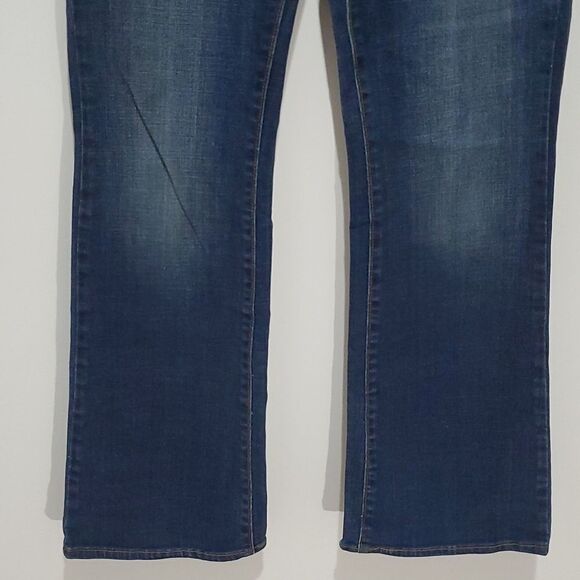 LEVI'S 28x31 dark wash flared leg jeans - Picture 3 of 6
